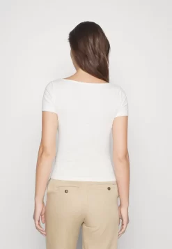 Anna Field 2 Pack - T-Shirt Basic - Red/White 12 Anna Field 2 Pack - T-Shirt Basic - Red/White -Anna Field 01b341686b3c46d6b7340201e90cdc21 scaled