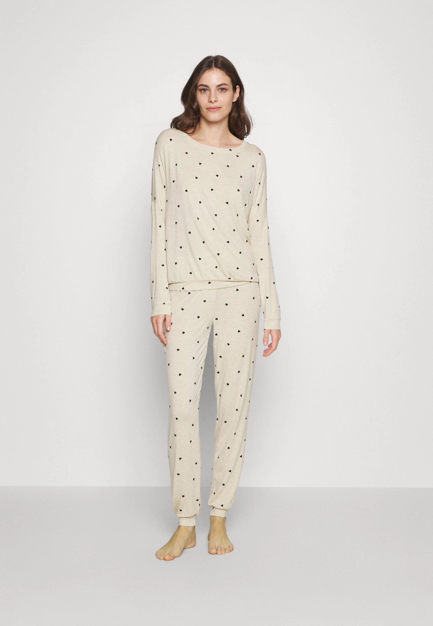 Anna Field Pyjama - Off White 1 Anna Field Pyjama - Off White