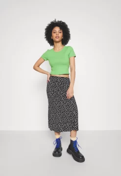 Anna Field -Anna Field 1e1772c0c6bb4278a989b7936a80c419 scaled