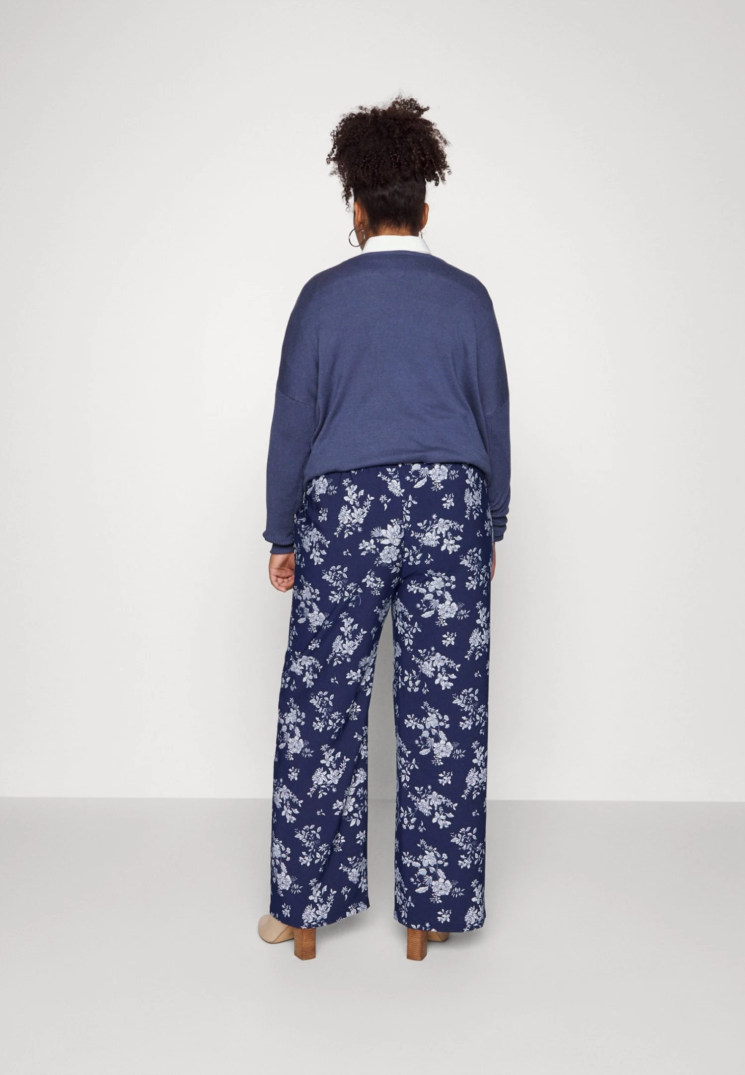 Wide Leg Pant - Broek - Dark Blue/Off-White 3 Wide Leg Pant - Broek - Dark Blue/Off-White - Afbeelding 3