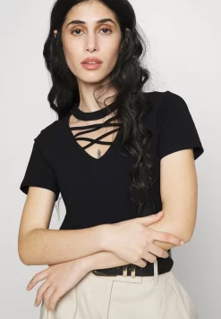 T-Shirt Basic -Black 9 T-Shirt Basic -Black -Anna Field 39446585b90f4b4eb341e621a895f85c scaled