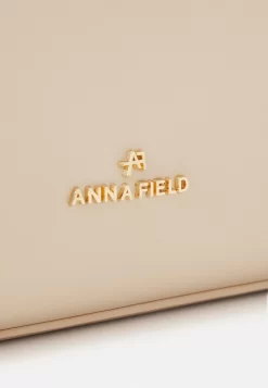 Anna Field Handtas - Beige 7 Anna Field Handtas - Beige -Anna Field 39a0b09cba8e4cfd99ebad81b47ffa02 scaled