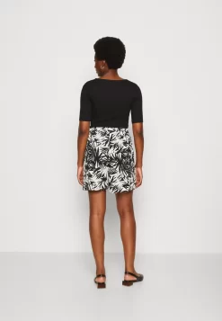 Anna Field Shorts - Black/Off-White 8 Anna Field Shorts - Black/Off-White -Anna Field 3a9846adea8c4808a36cdb49e64ed70f scaled