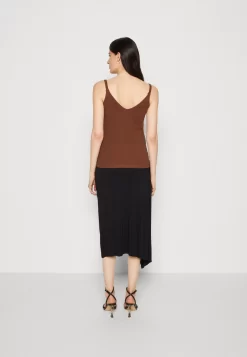 Anna Field Top - Dark Brown 8 Anna Field Top - Dark Brown -Anna Field 46a60524328344e787201a9b14c12a82 scaled