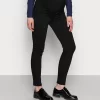 Slim Fit Jeans - Black