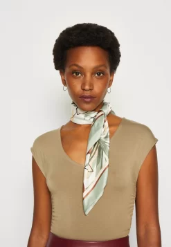 Anna Field T-Shirt Print - Beige 9 Anna Field T-Shirt Print - Beige -Anna Field 487fb0aad95b4f61b34daa8dbd015832 scaled