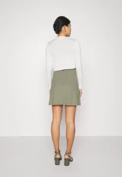 Anna Field Vest - Off-White -Anna Field 4be94968bb74424ba62de675f4bf20ad scaled