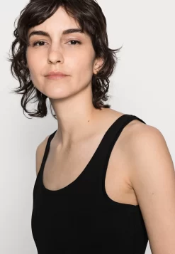 Anna Field Basic Tank 3Er Pack - Top - Black/White /Khaki -Anna Field 5455a73c86424a53a3fb2c1eae1b7f29 scaled