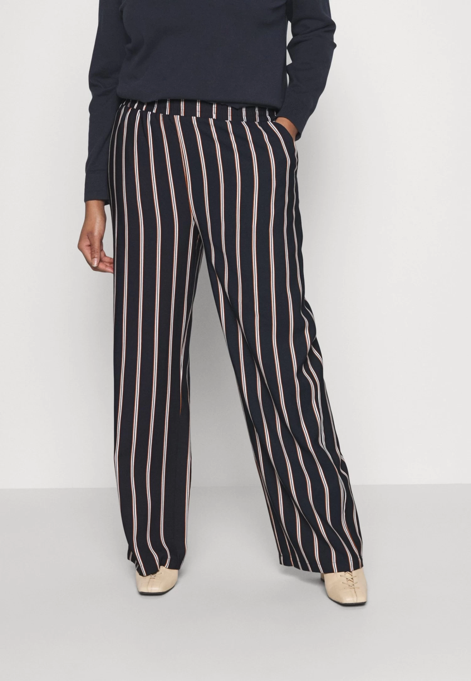 Wide Leg Pant - Broek - Dark Blue/Brown/White 1 Wide Leg Pant - Broek - Dark Blue/Brown/White
