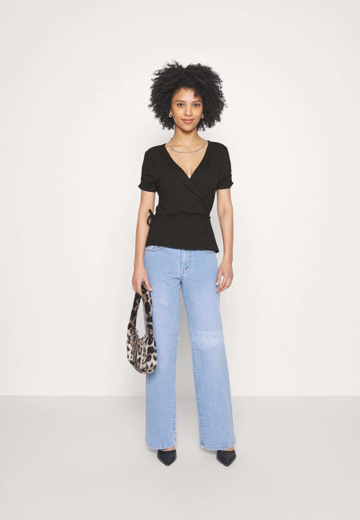 T-Shirt Basic - Black 2 T-Shirt Basic - Black - Afbeelding 2