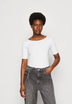 Anna Field T-Shirt Print - Dark Yellow/White 10 Anna Field T-Shirt Print - Dark Yellow/White -Anna Field 6b6a00b368df458aaf5c91a85226b3ba scaled