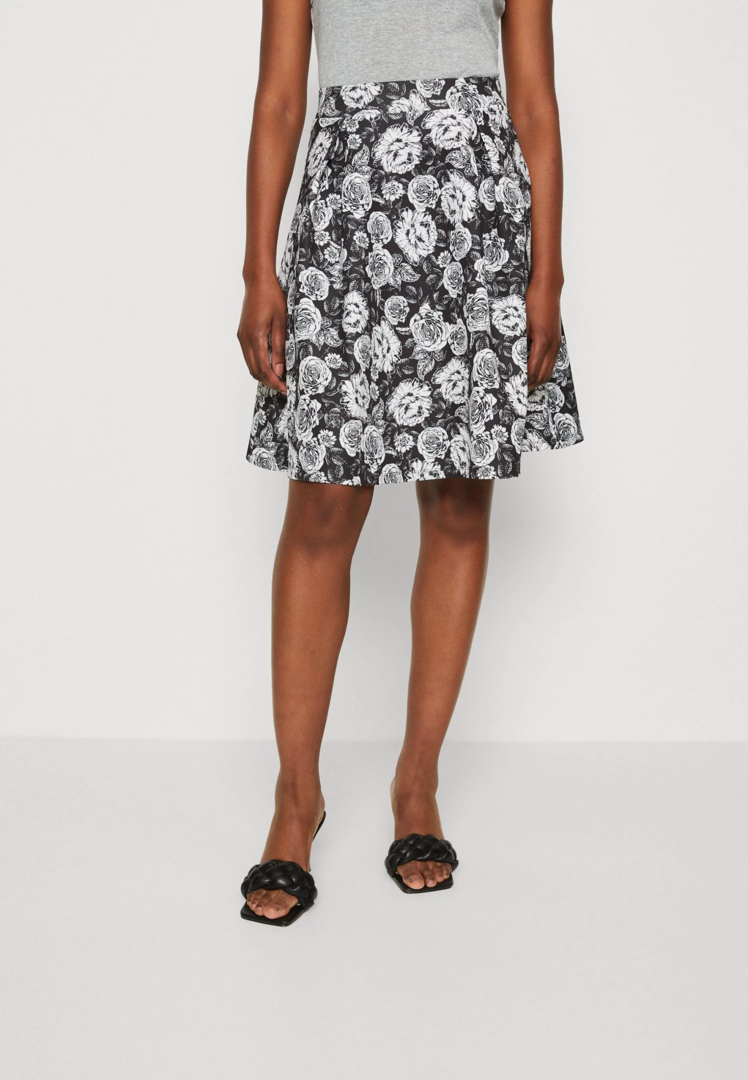 Anna Field Plooirok - Black/White 1 Anna Field Plooirok - Black/White