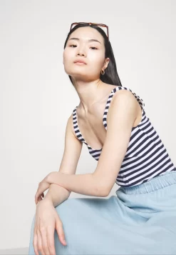 Top - White/Blue -Anna Field b481cd16646647f2a1ba2cf6884a5bfd scaled