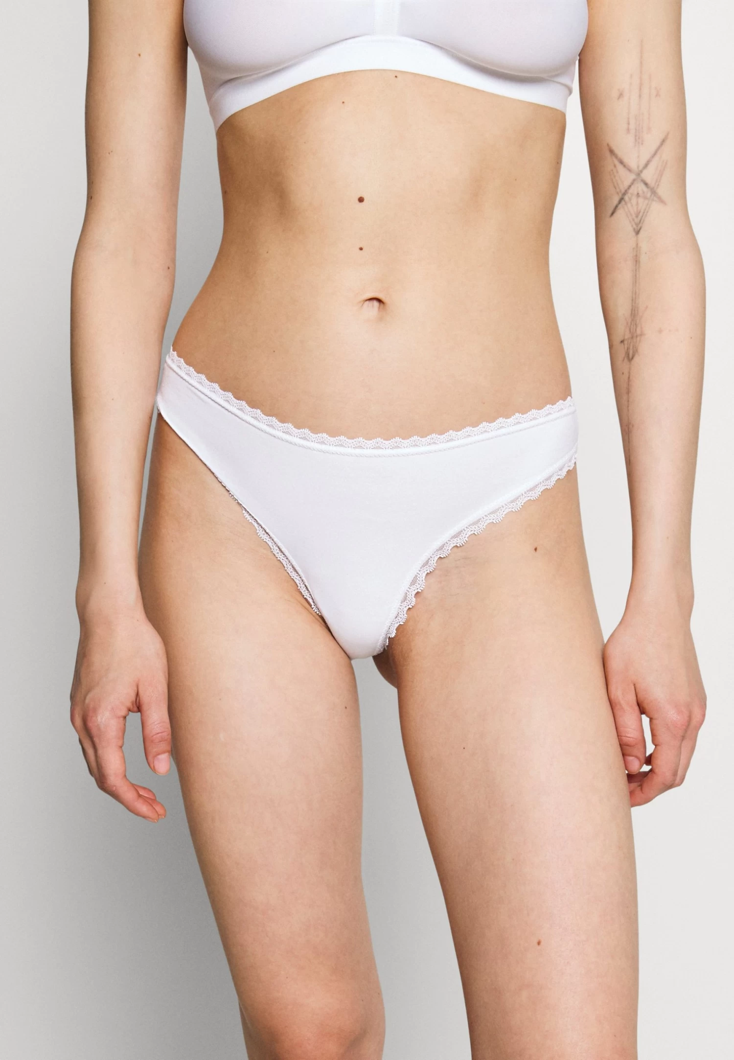 Anna Field 5 Pack - String - Black/White/Nude 3 Anna Field 5 Pack - String - Black/White/Nude - Afbeelding 3