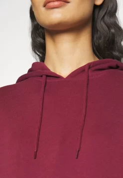 Set - Hoodie - Dark Red -Anna Field c7c17e0f9e004fcbad9359248c5d81b6 scaled