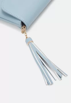 Anna Field Clutch - Blue -Anna Field cf4f4e4abc034814b068d28c3e84bca3 scaled