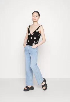 Anna Field -Anna Field d2093afd356d4fb986c618c51d48bec9 scaled