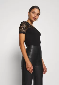 T-Shirt Basic - Black 13 T-Shirt Basic - Black -Anna Field db872ed9b0ae4b4f8f25e0e3ce060dc5 scaled