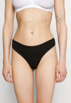 Anna Field 5 Pack - String - Black/White/Nude 13 Anna Field 5 Pack - String - Black/White/Nude -Anna Field e7a32c4118da424f8fedbe2abbee0c6b scaled