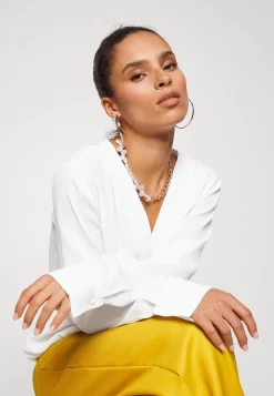 Blouse -Off-White 9 Blouse -Off-White -Anna Field ecbd13de374144758fb3587a31368374 scaled