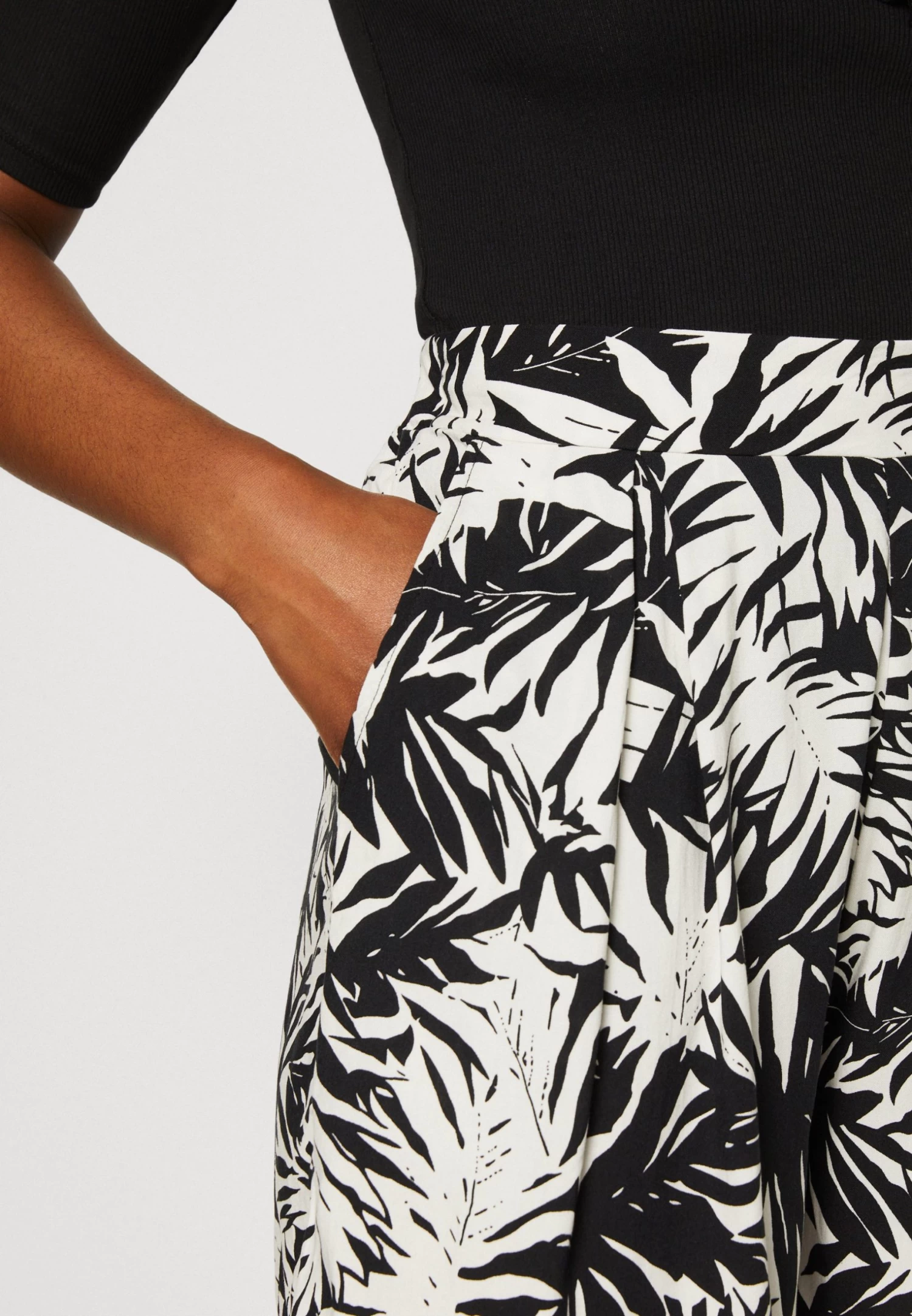 Anna Field Shorts - Black/Off-White 4 Anna Field Shorts - Black/Off-White - Afbeelding 4