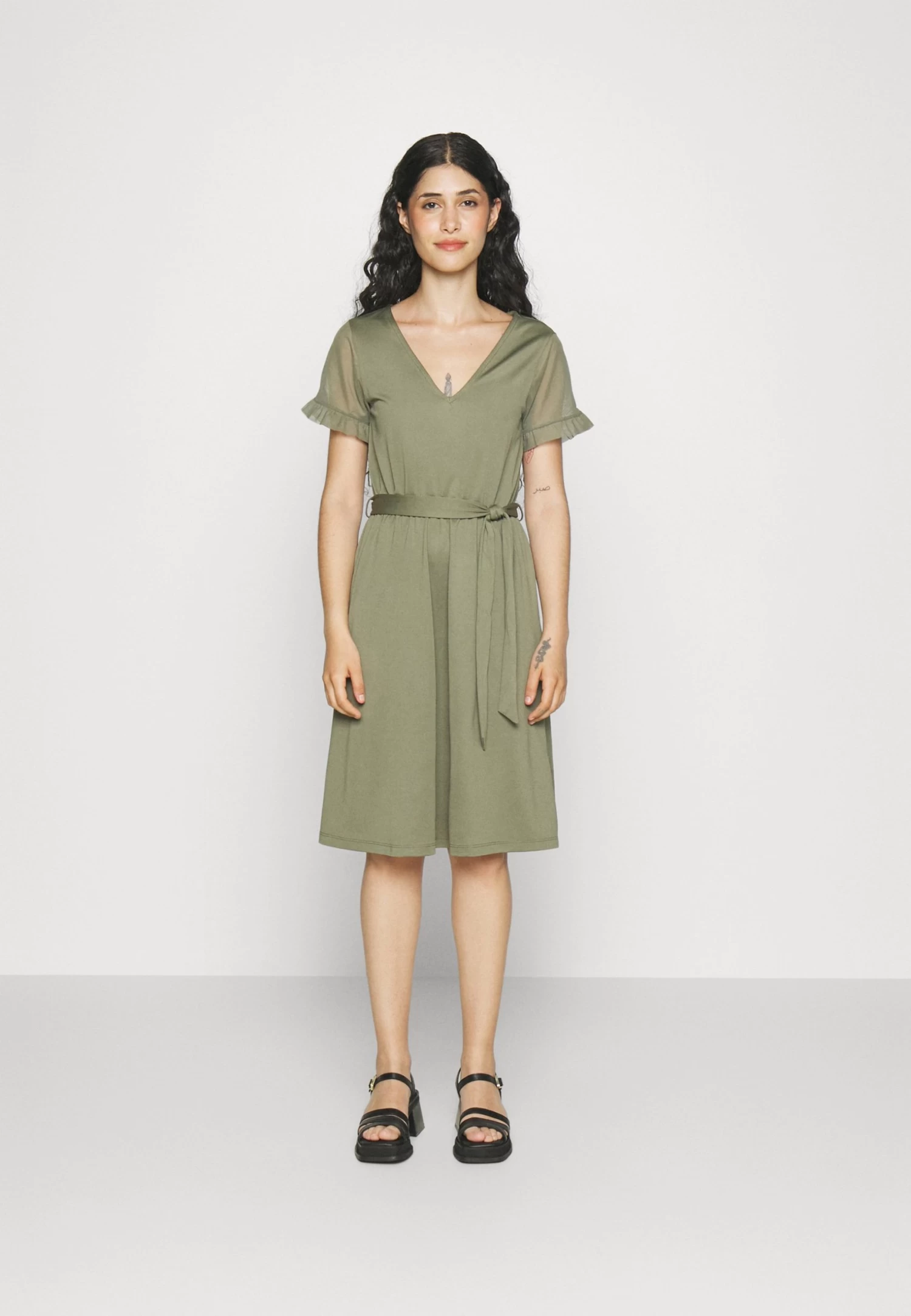 Jerseyjurk - Olive 1 Jerseyjurk - Olive